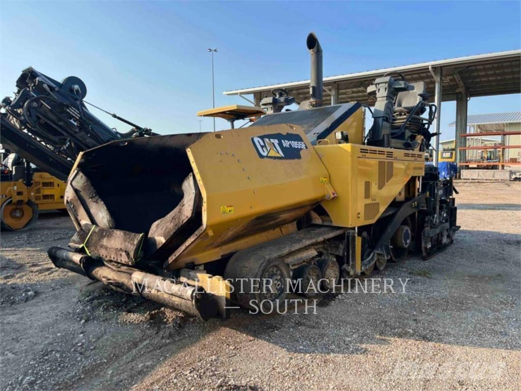 CAT AP1055F アスファルトフィニッシャ