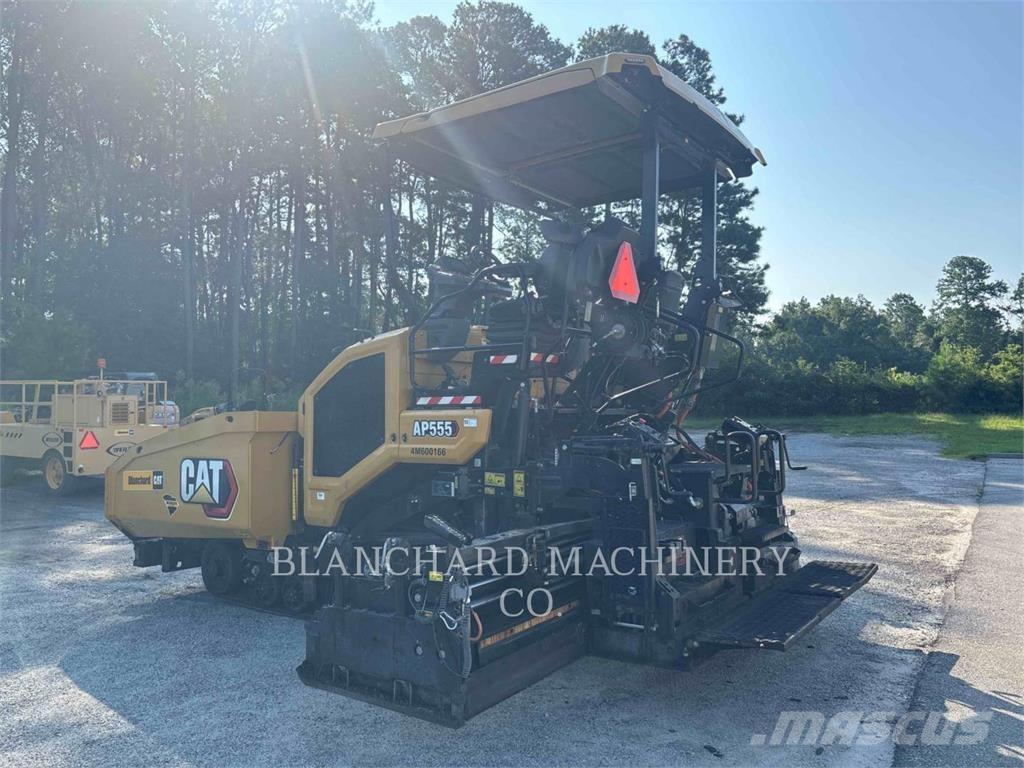 CAT AP555 アスファルトフィニッシャ