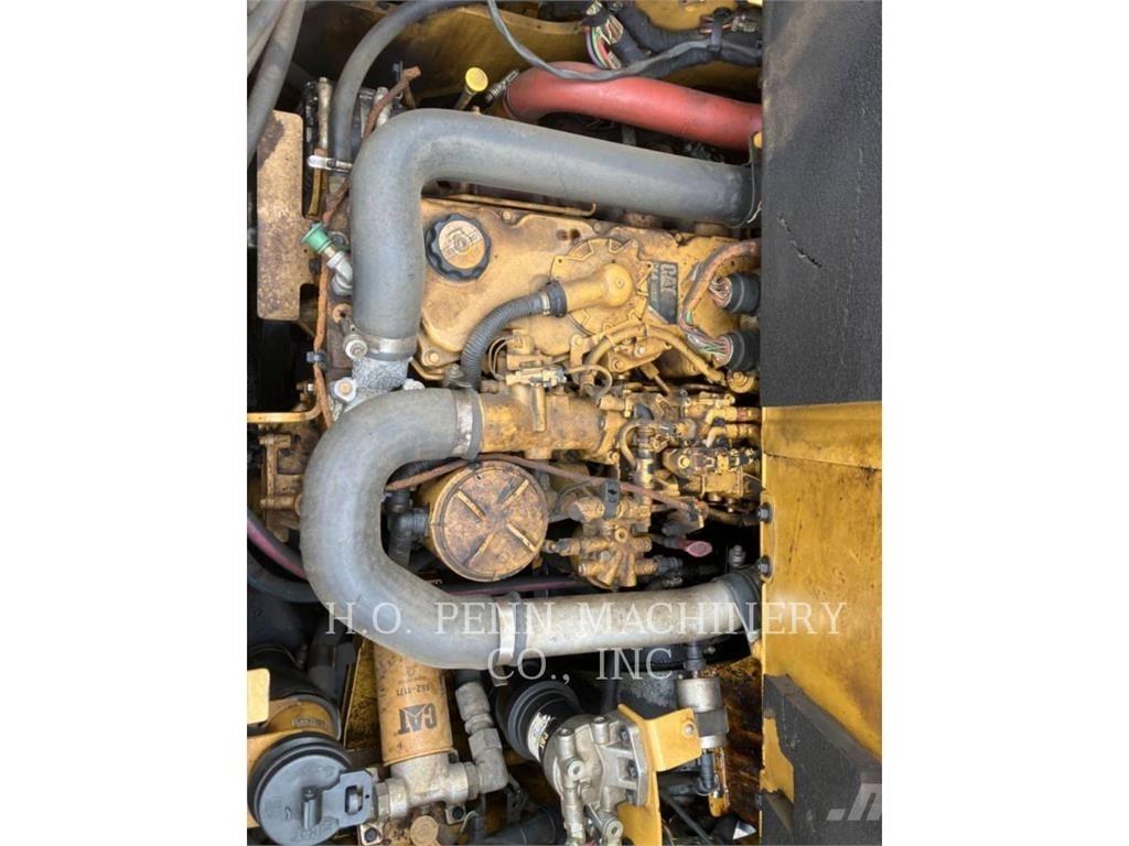 CAT AP555F アスファルトフィニッシャ