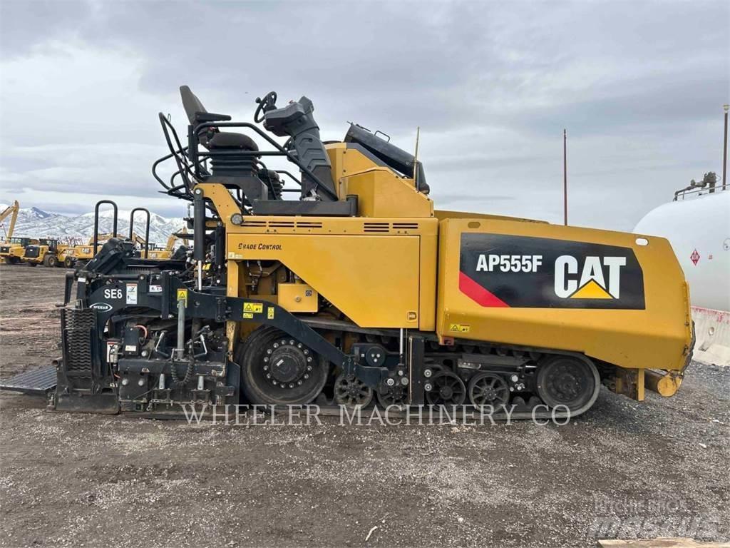 CAT AP555F アスファルトフィニッシャ