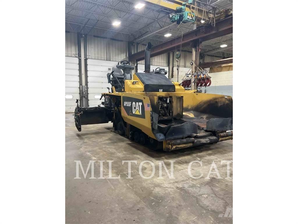CAT AP555F アスファルトフィニッシャ