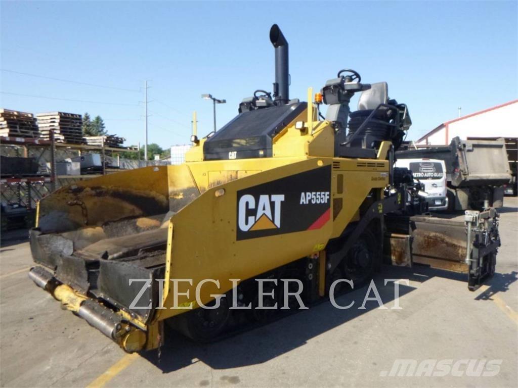 CAT AP555F アスファルトフィニッシャ