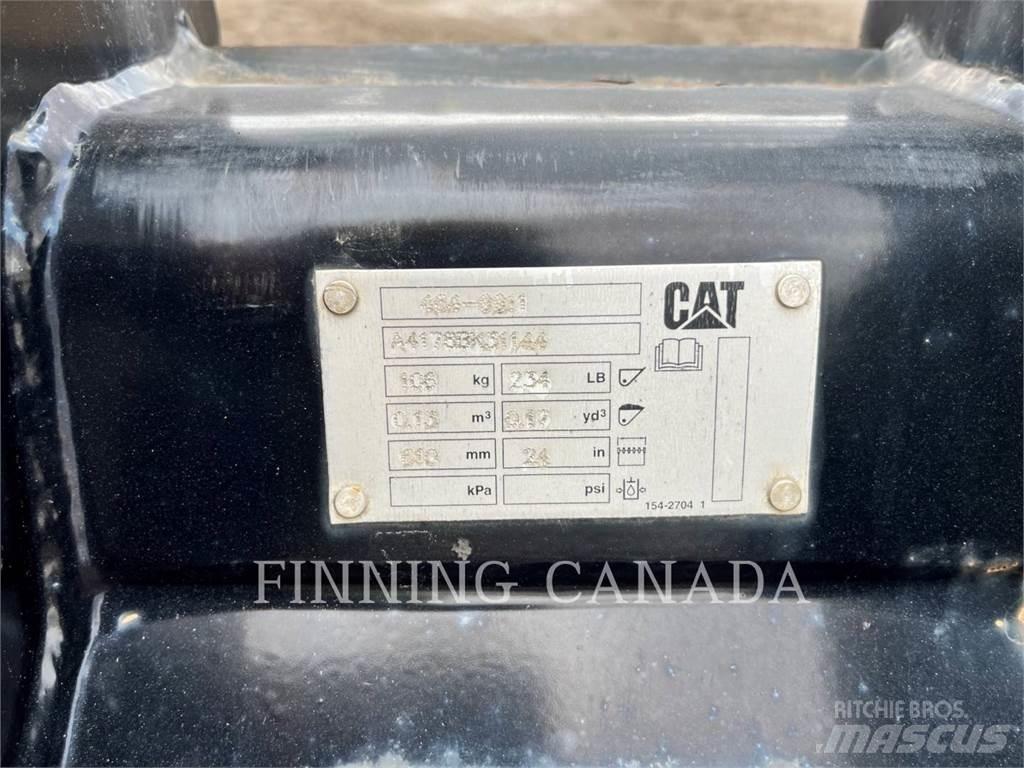 CAT ATTACHMENTS 305 バケット
