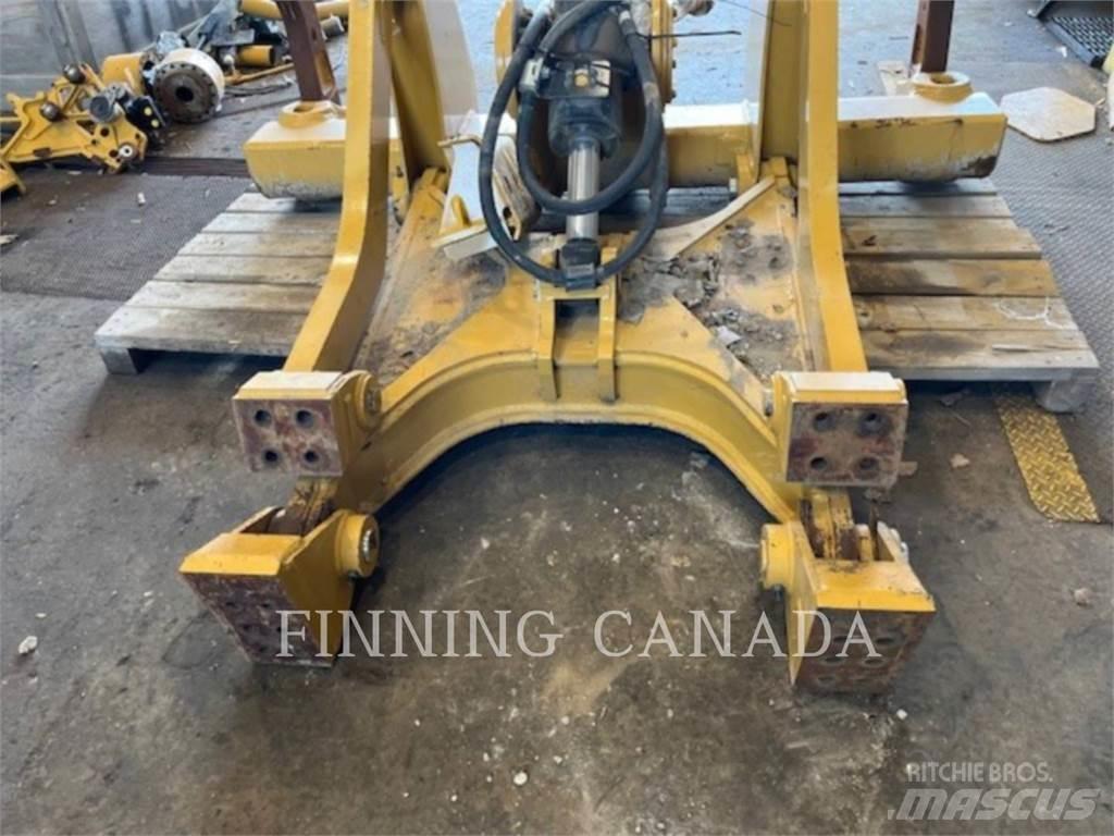 CAT ATTACHMENTS D6T スカリファイヤ
