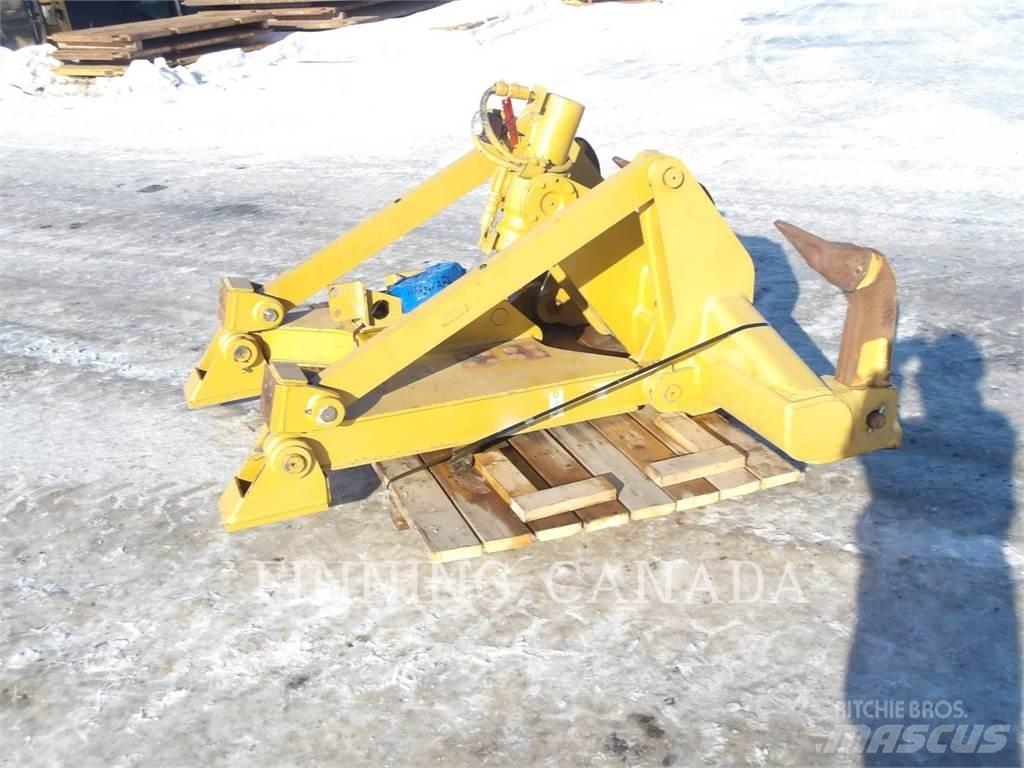CAT ATTACHMENTS D6T スカリファイヤ