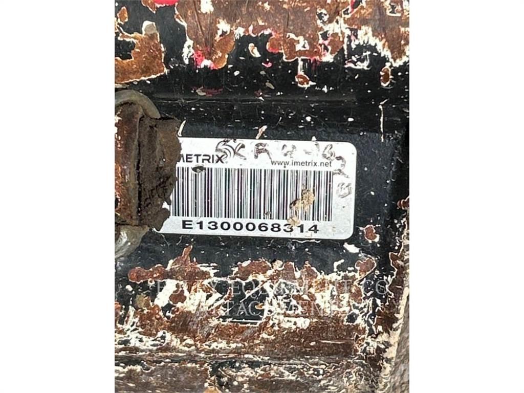 CAT BK300P15 大型油圧ショベル12t以上（パワーショベル・ユンボ）