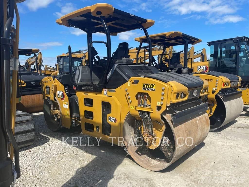 CAT CB 7 タンデムローラ