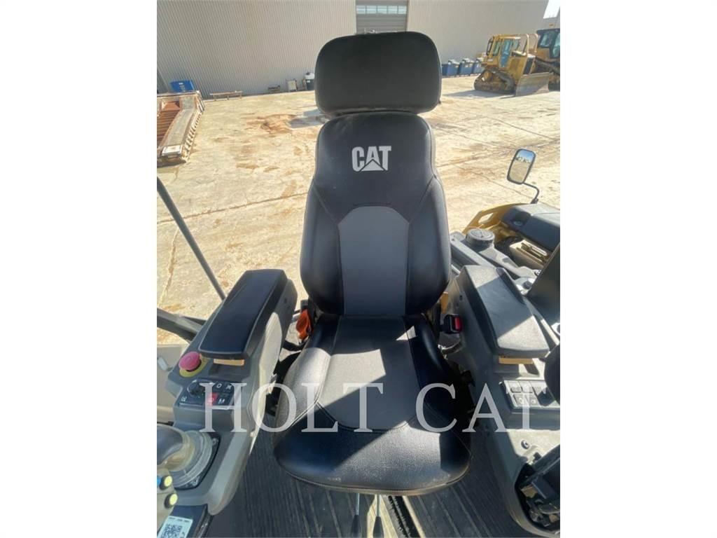 CAT CB10 振動ローラ