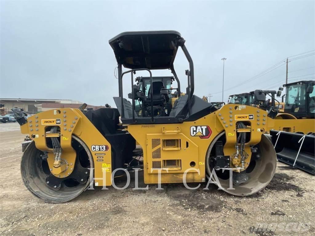 CAT CB13 振動ローラ