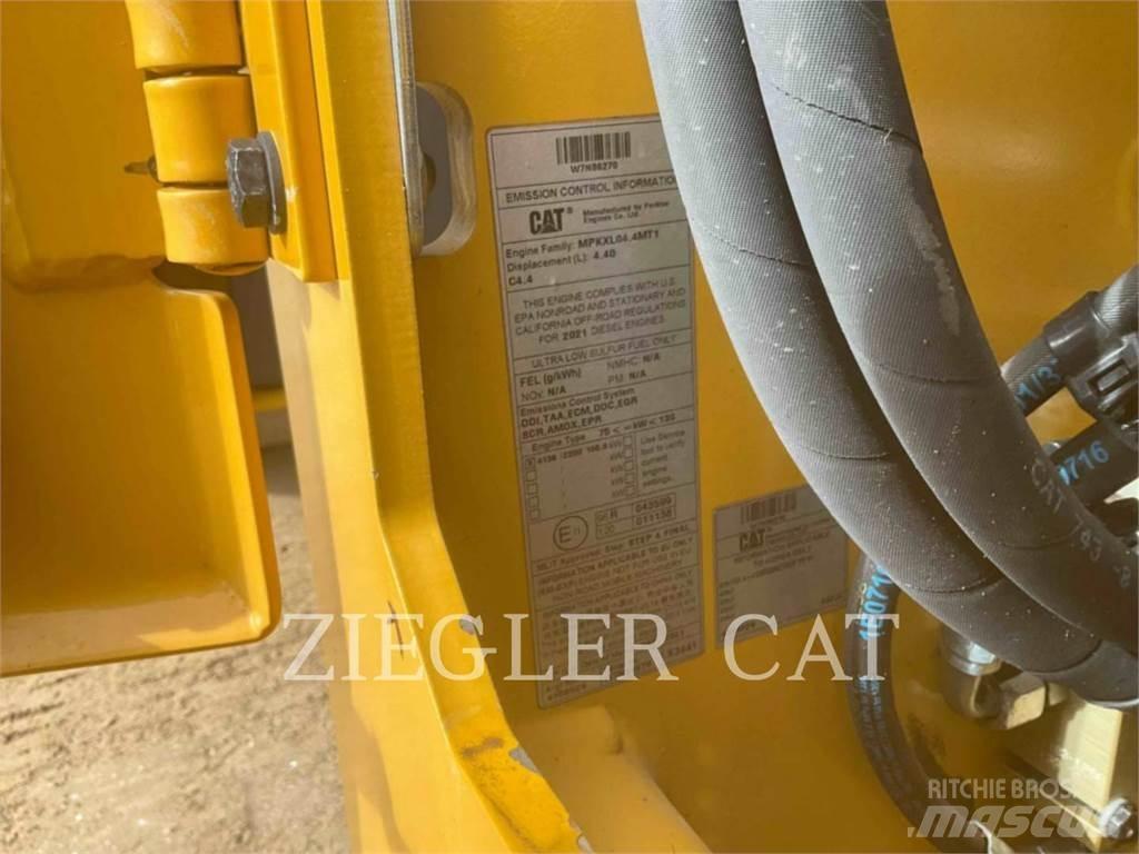 CAT CB13 ソイルコンパクター