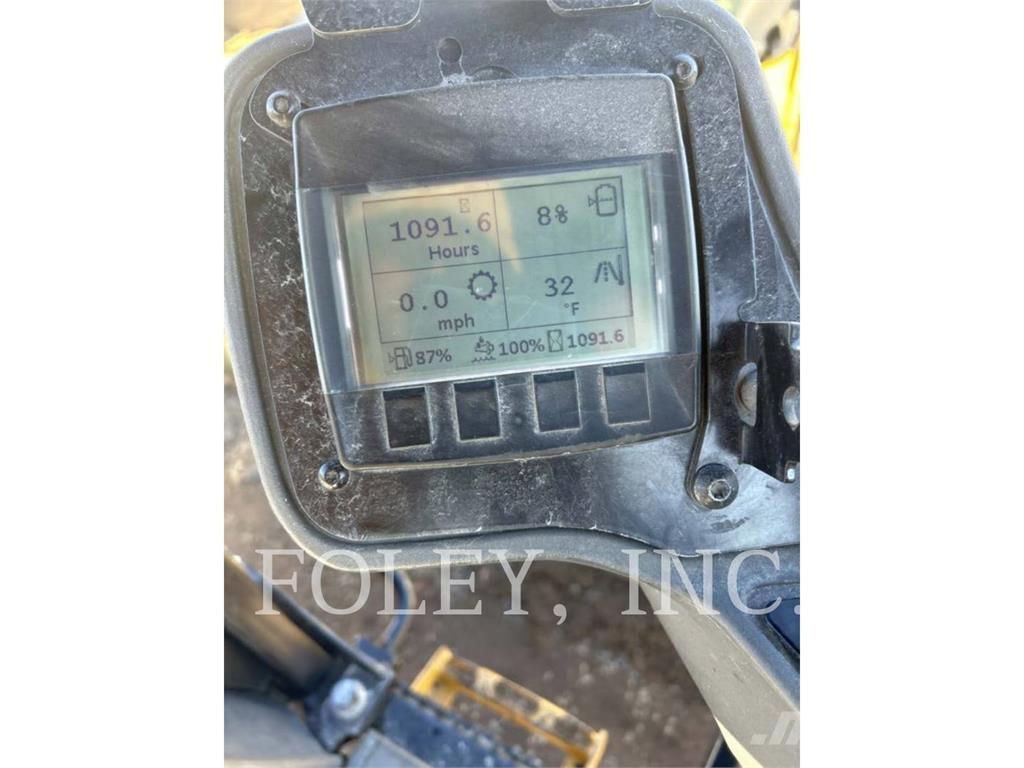 CAT CB13 タンデムローラ