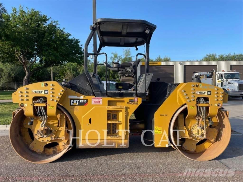 CAT CB15 振動ローラ