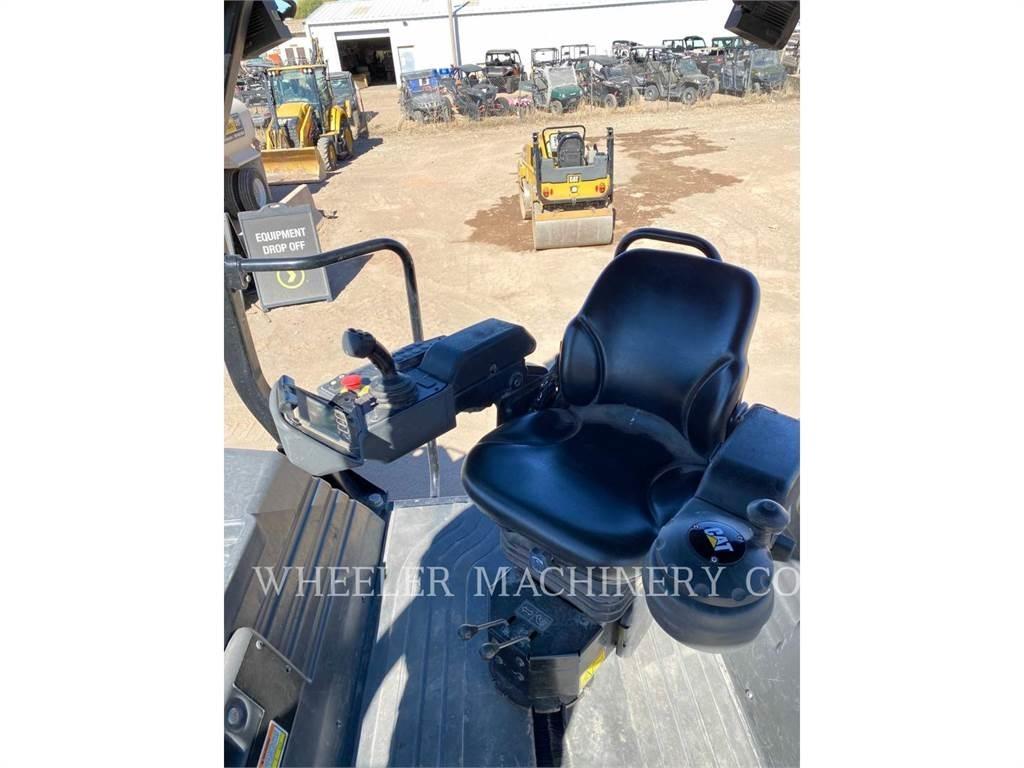 CAT CB15 CW タンデムローラ