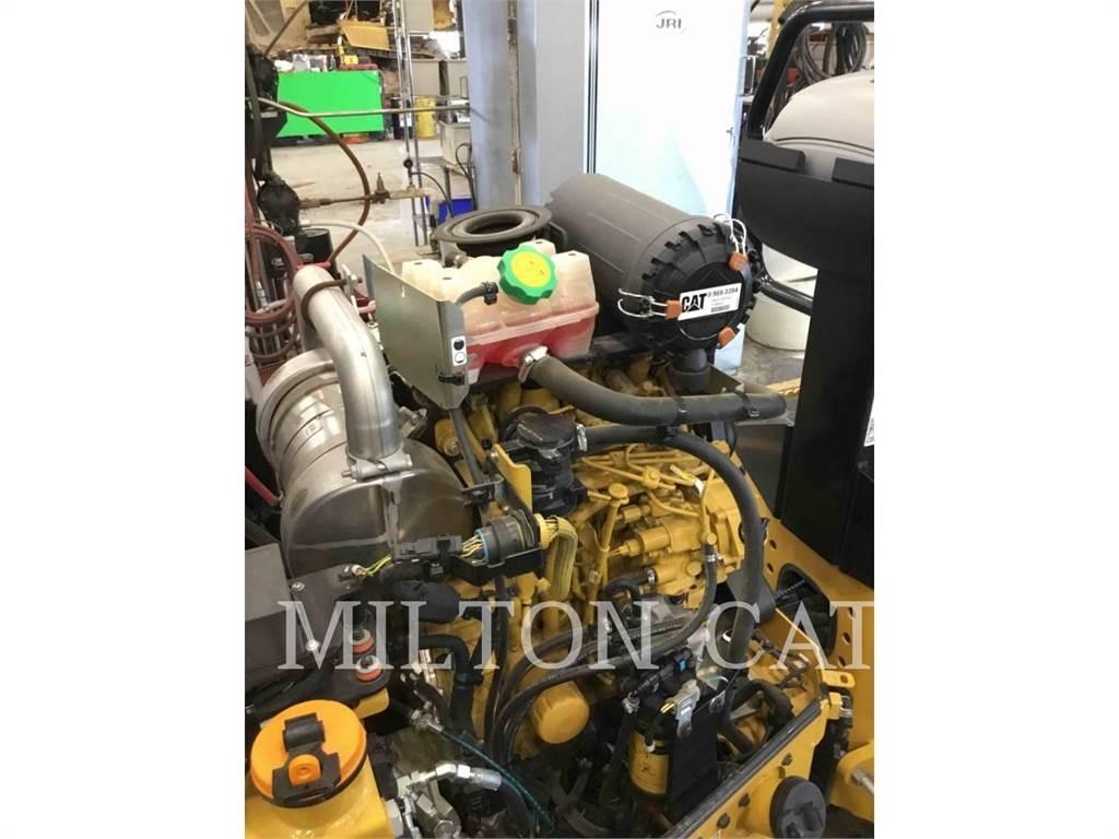 CAT CB2.5 ソイルコンパクター