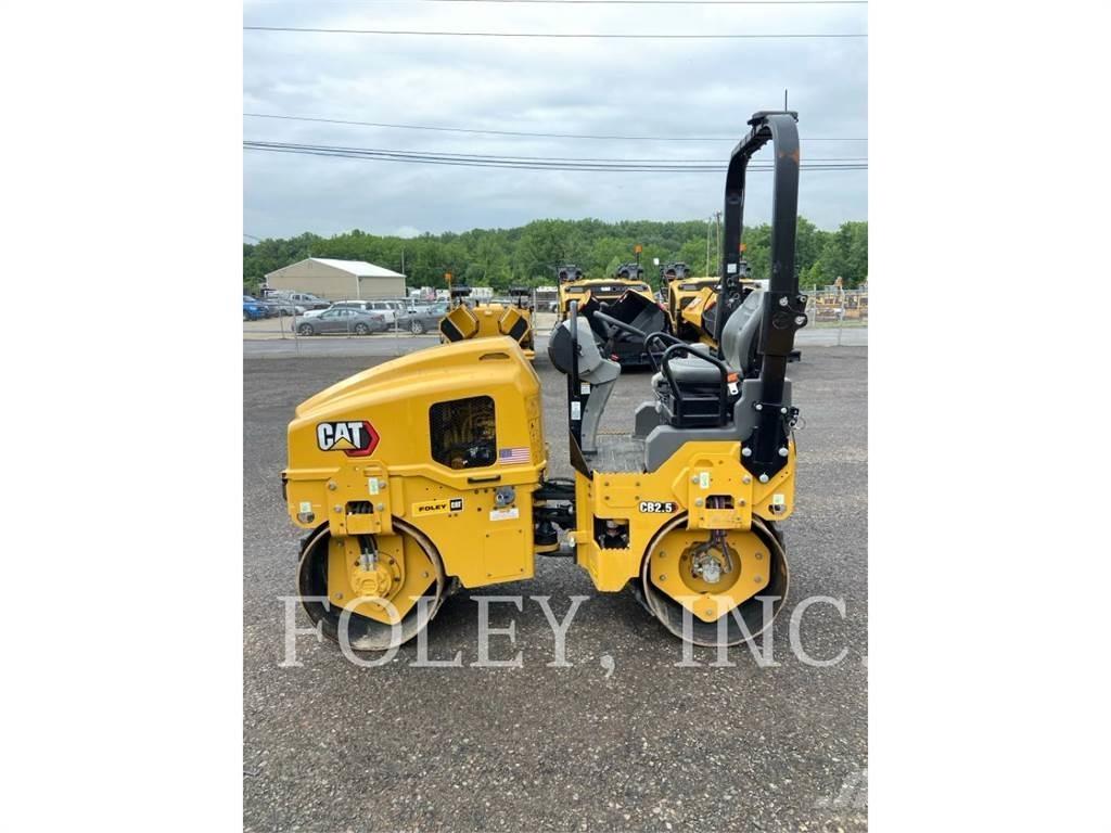 CAT CB2.5-03 タンデムローラ