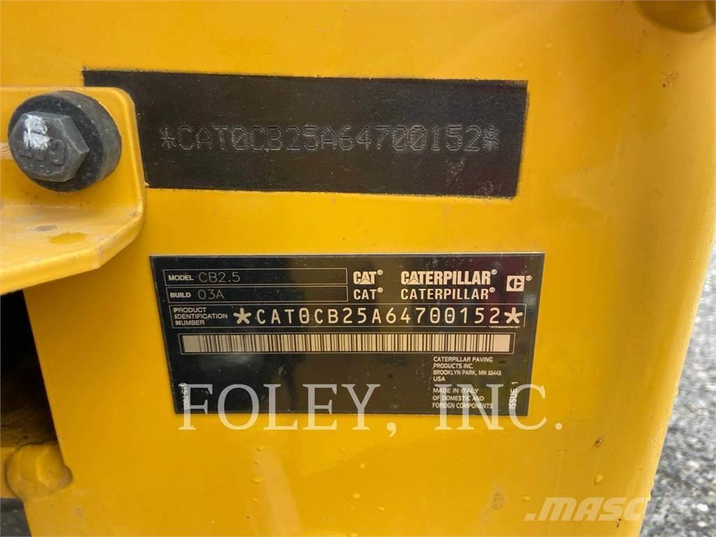 CAT CB2.5-03 タンデムローラ