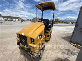 CAT CB2.5 GC タンデムローラ