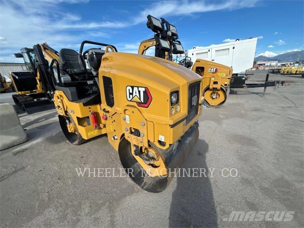 CAT CB2.5 GC 振動ローラ