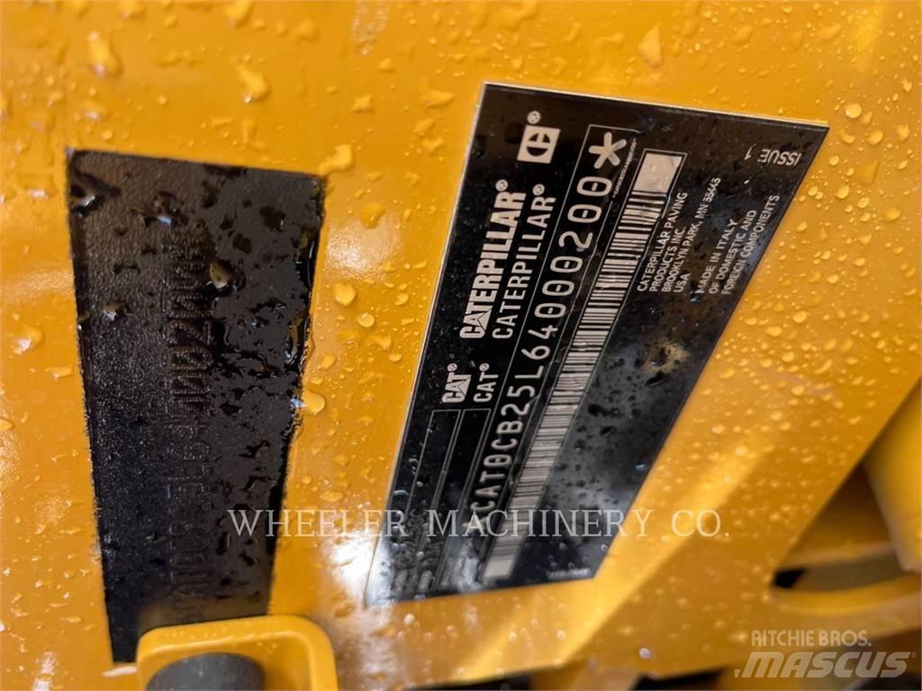 CAT CB2.5 GC タンデムローラ