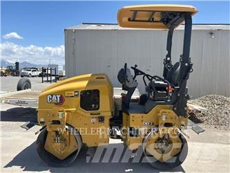 CAT CB2.7 タンデムローラ