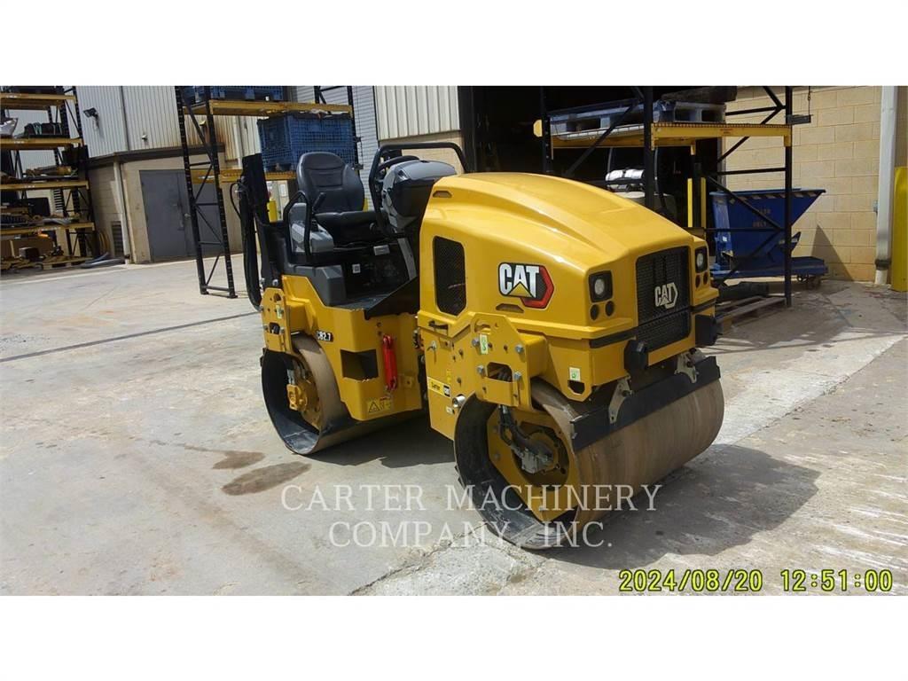 CAT CB2.7-03 ソイルコンパクター