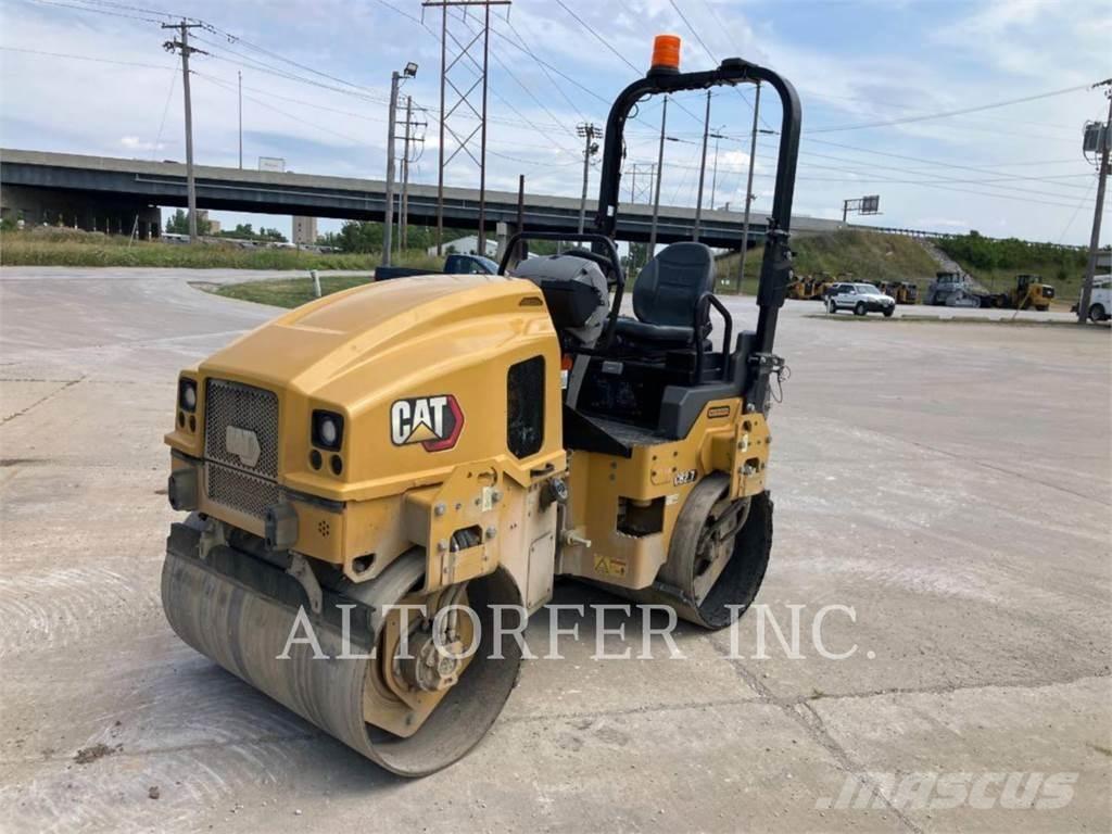 CAT CB2.7-03 タンデムローラ