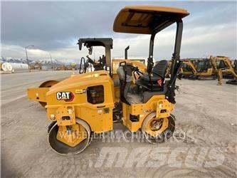 CAT CB2.7 GC タンデムローラ