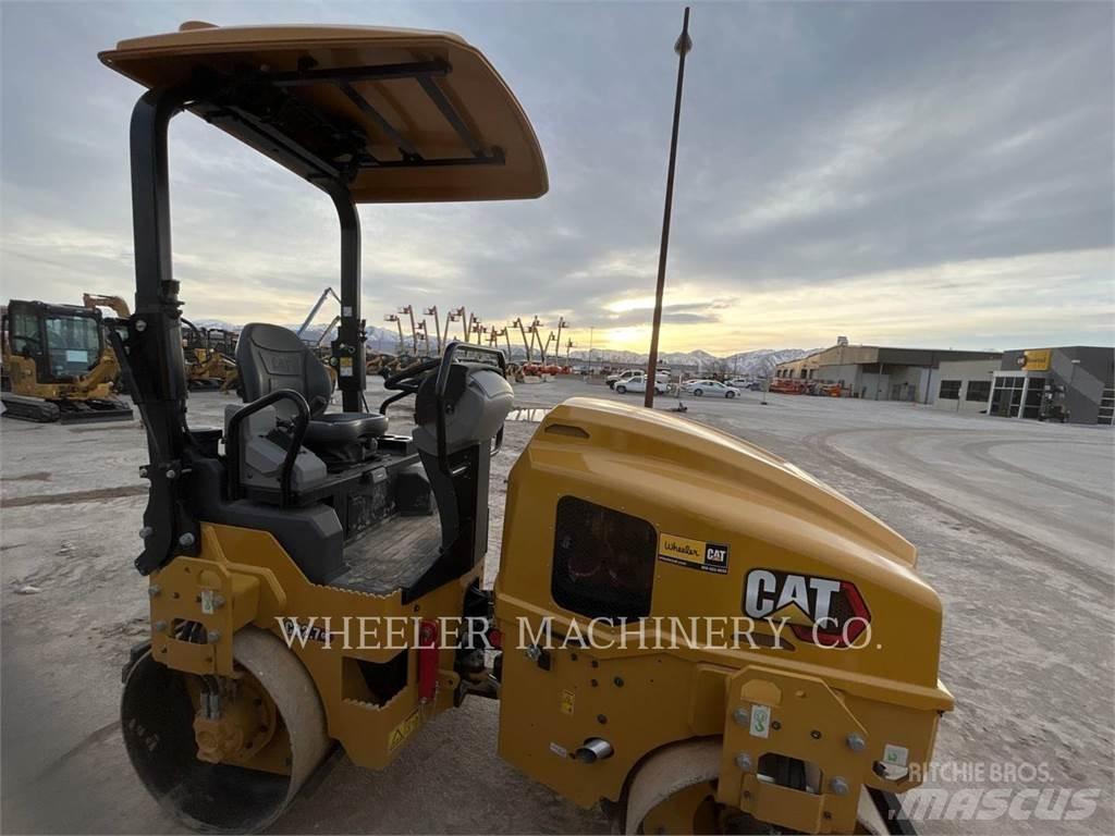 CAT CB2.7 GC タンデムローラ