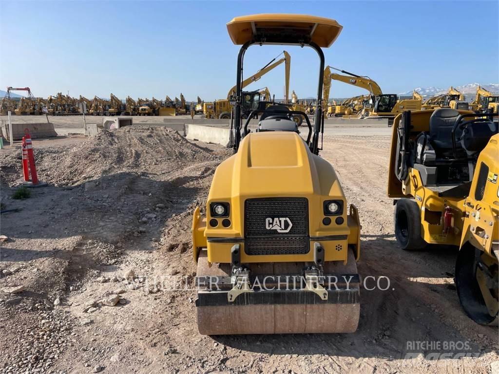 CAT CB2.7 GC タンデムローラ