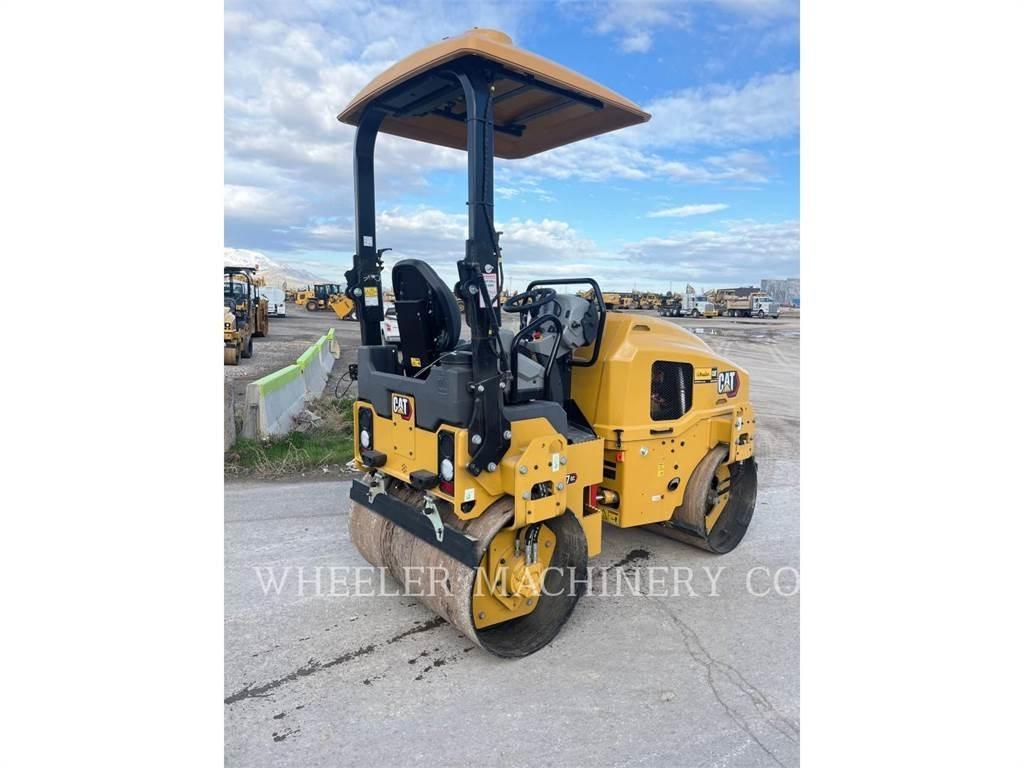 CAT CB2.7 GC タンデムローラ
