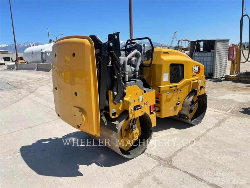 CAT CB2.7 GC タンデムローラ