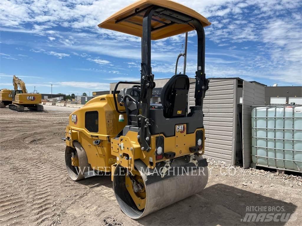 CAT CB2.7 GC タンデムローラ