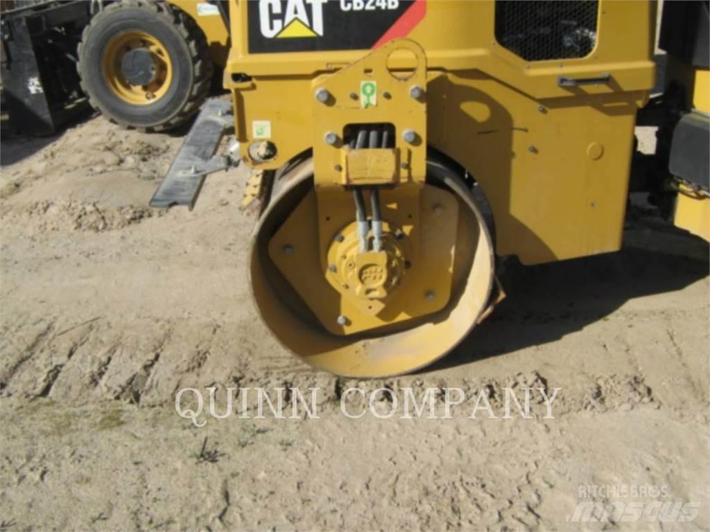 CAT CB24B タンデムローラ