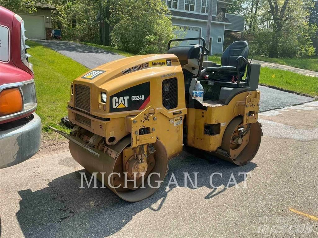 CAT CB24B 振動ローラ