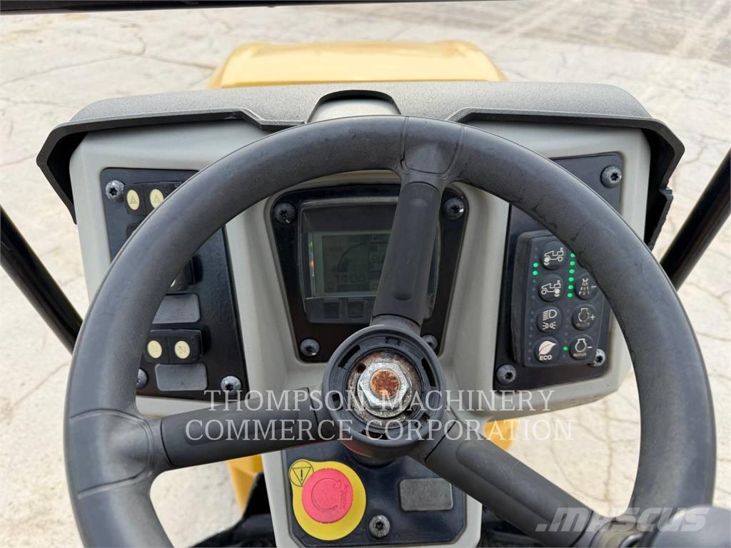 CAT CB24B タンデムローラ