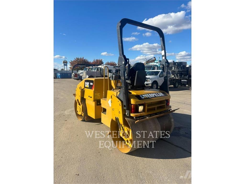 CAT CB34 タンデムローラ