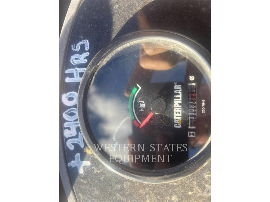 CAT CB34 タンデムローラ