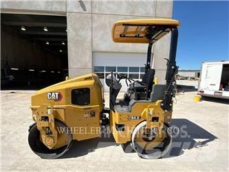 CAT CB4.0 タンデムローラ