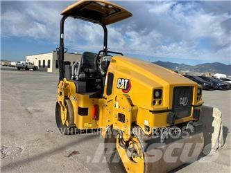 CAT CB4.0 タンデムローラ
