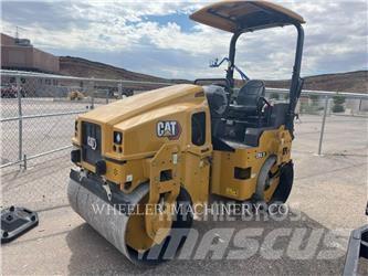 CAT CB4.0 タンデムローラ