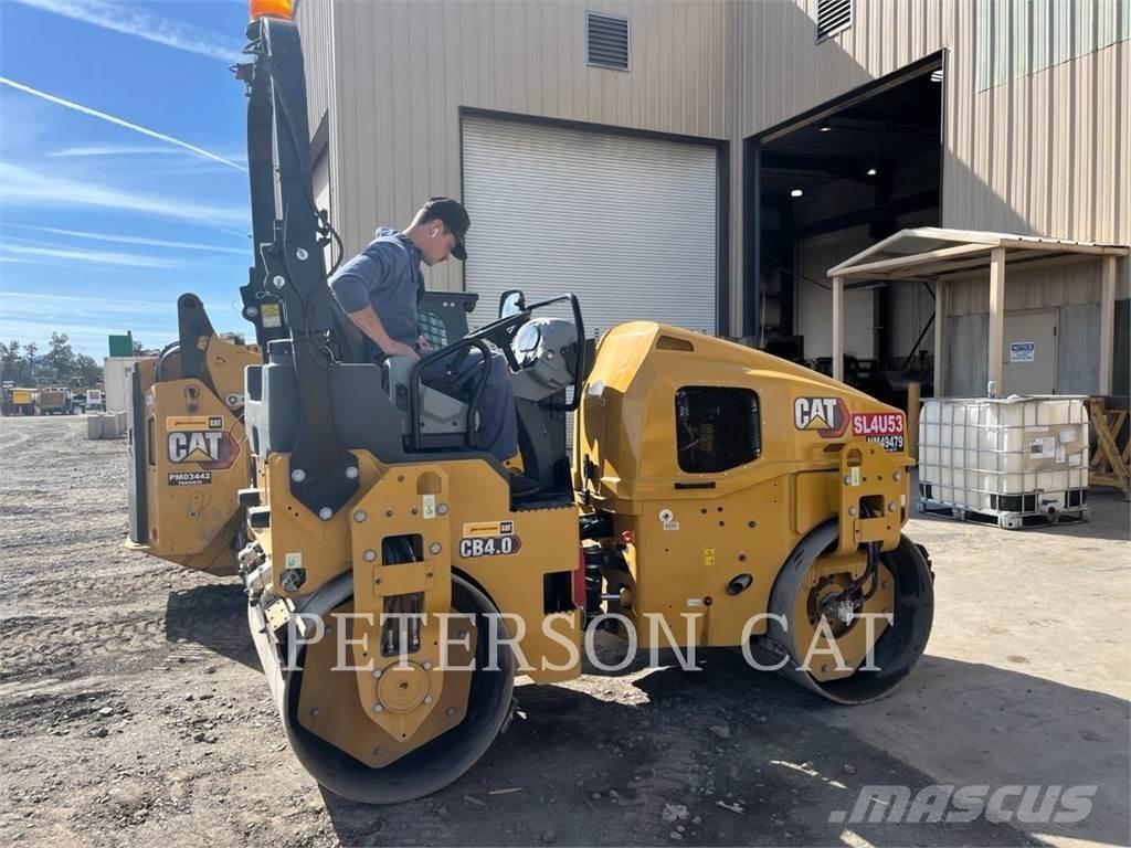CAT CB4.0 タンデムローラ
