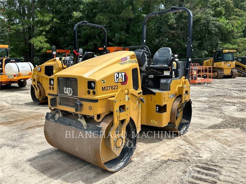 CAT CB4.0 タンデムローラ
