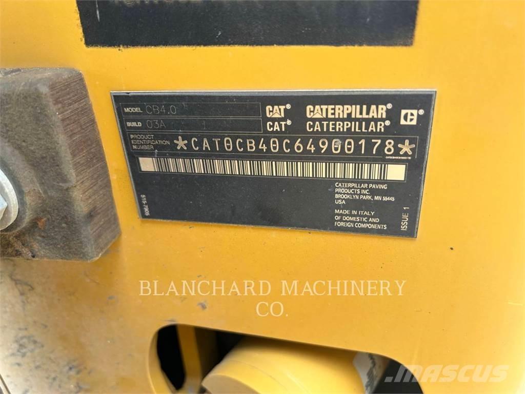 CAT CB4.0 タンデムローラ