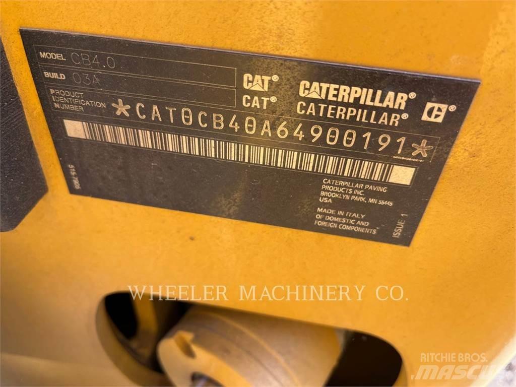 CAT CB4.0 タンデムローラ