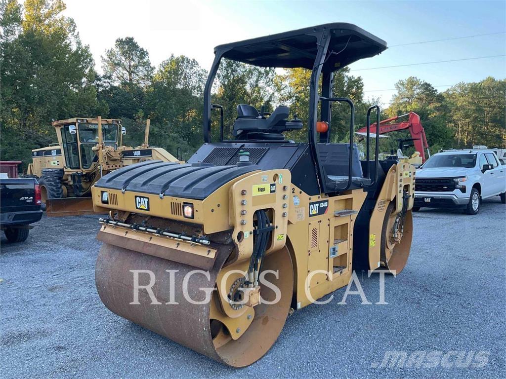 CAT CB44B タンデムローラ