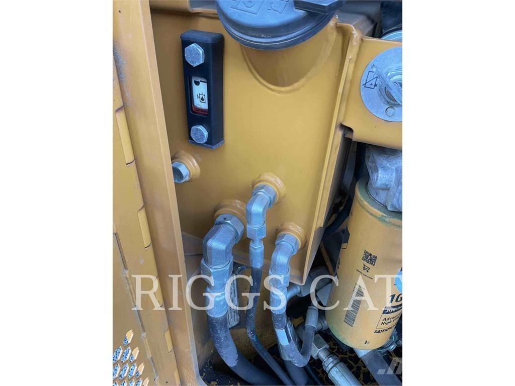 CAT CB44B タンデムローラ