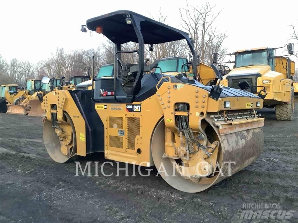 CAT CB64B タンデムローラ