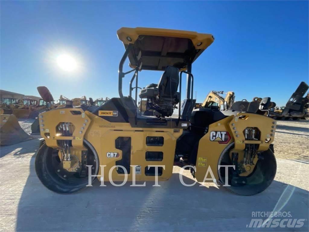 CAT CB7 振動ローラ