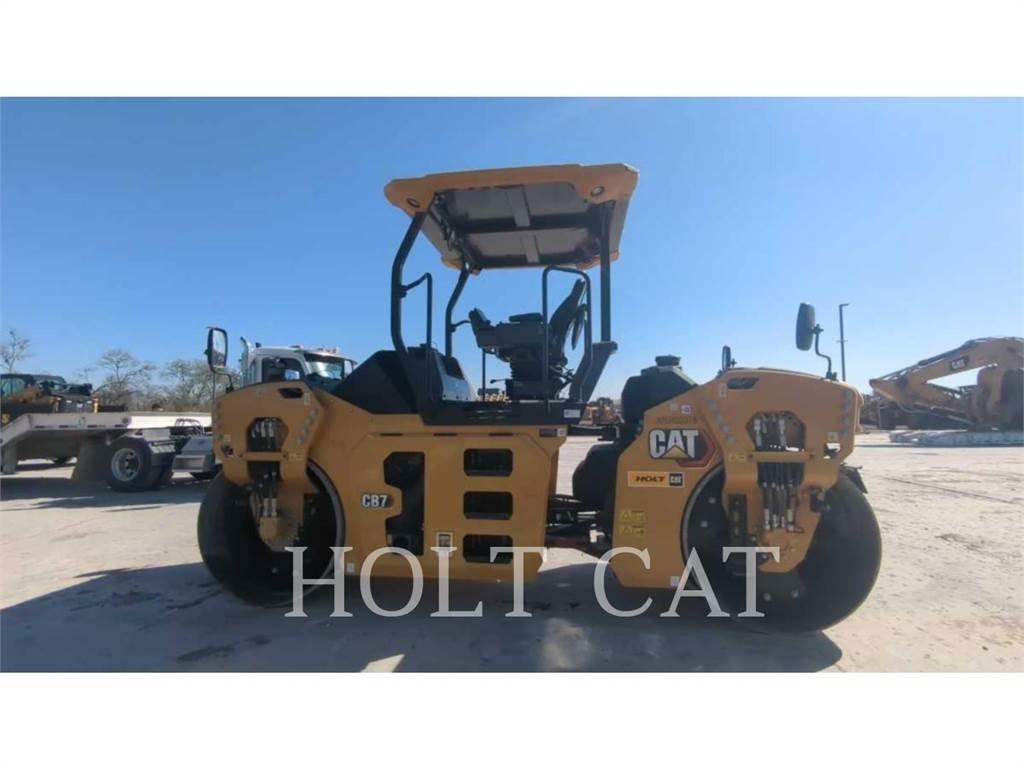 CAT CB7 振動ローラ