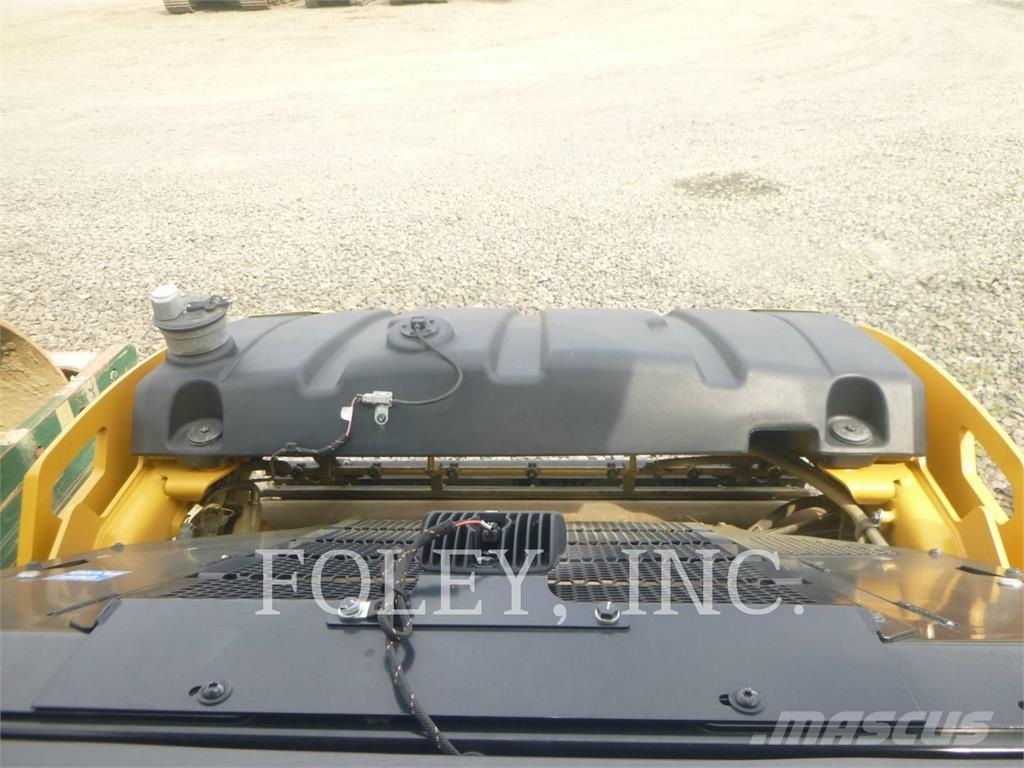 CAT CB7-02 タンデムローラ